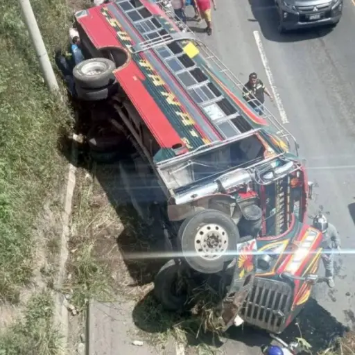 accidente-bus-ruta-pacifico-emisoras-unidas.png ,