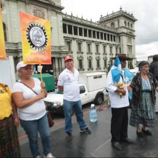 REVOLUCION-PLAZA2.jpg ,