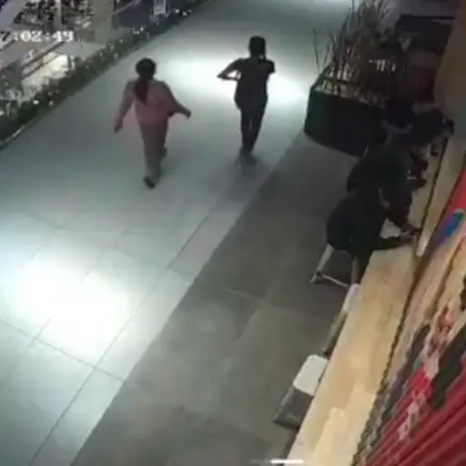 caida-e-vehiculo-del-cc-MIraflores.jpg ,