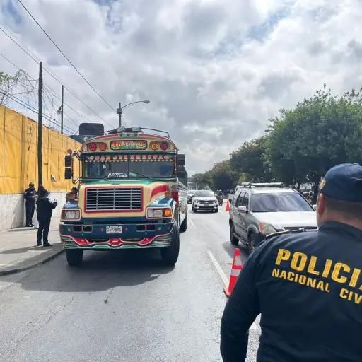 operativos-pnc-asaltos-buses-emisoras-unidas.jpg ,