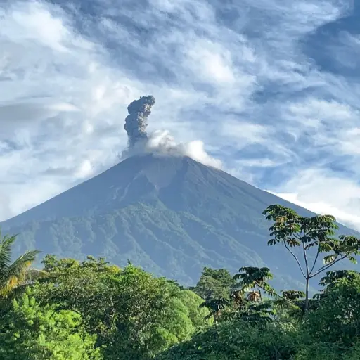 volcan-de-fuego-actividad-explosiva-19-julio-2023.jpg ,