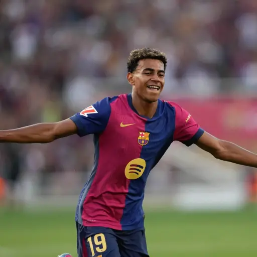 lamine-yamal-quiere-ser-leyenda-en-barcelona-septiembre-2024-scaled-1.webp ,