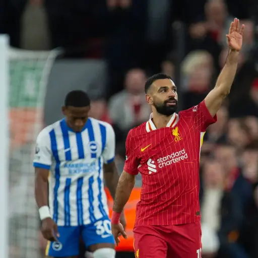 mohamed-salah-liverpool-lider-de-competencia-noviembre-2024-scaled-1.webp ,