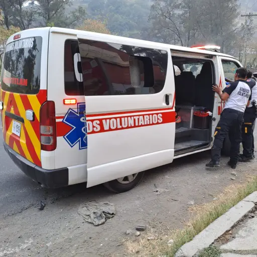 ambulancia-bomberos-voluntarios.jpg ,