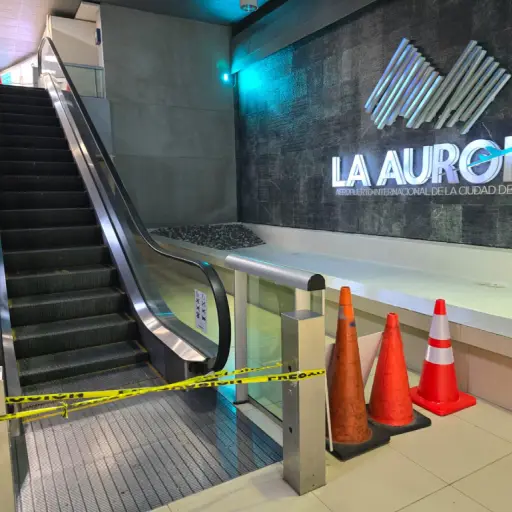 Aeropuerto-La-Aurora.jpg ,