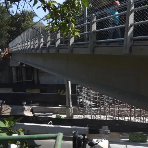 pasarela-puente-adolfo-mijangos-zona-3-emisoras-unidas4.jpg ,