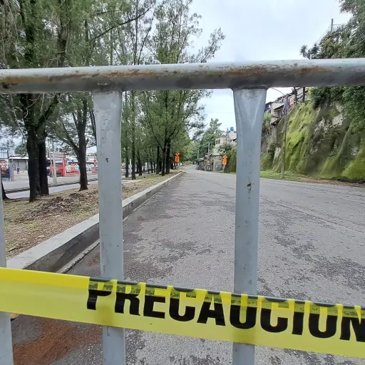 trabajos-puente-adolfo-mijangos-periferico-emisoras-unidas2-scaled-1.jpg ,