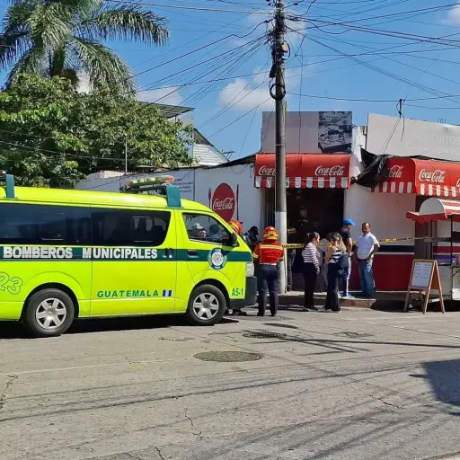ataque-armado-dentro-de-tienda-deja-dos-fallecidos-acercamiento.jpg ,