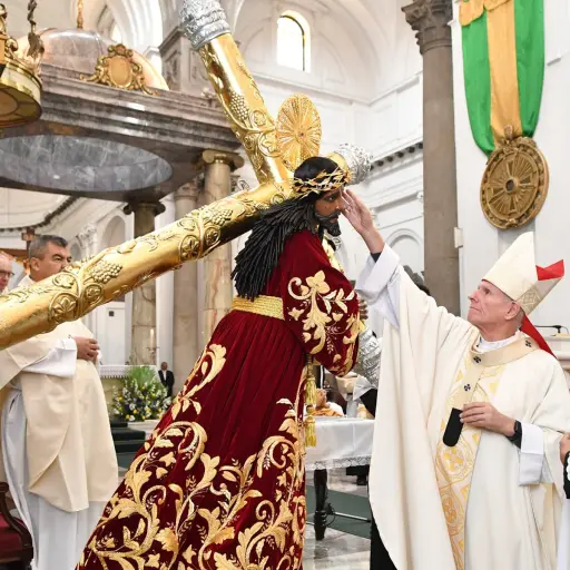 Jesus-Nazareno-Redentor-del-Mundo-con-edicion-.jpg ,