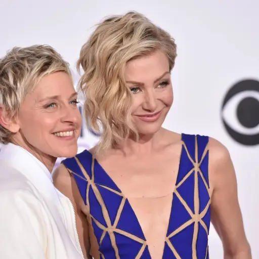 Ellen-DeGeneres-y-Portia-de-Rossi-scaled-2.webp ,