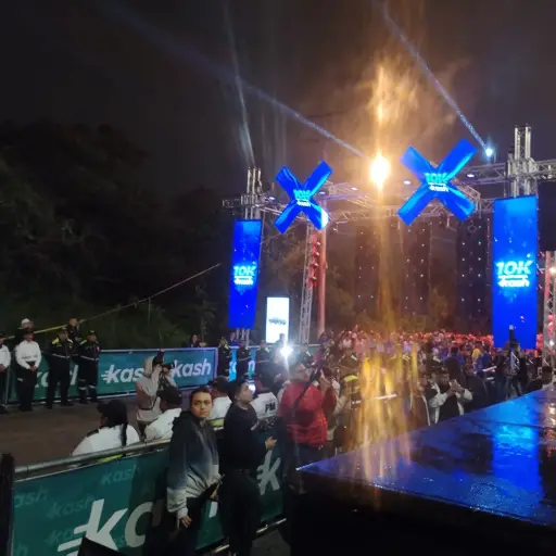 Carrera-10K-en-el-Bulevar-El-Naranjo-foto-Mynor-Espinoza.jpeg ,