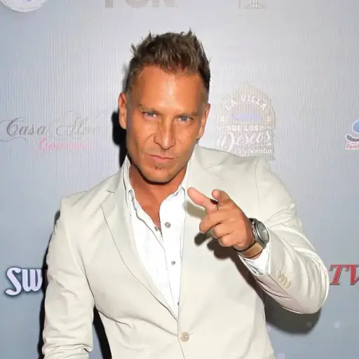 Salvador-Zerboni-1.webp ,