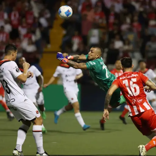 real-esteli-alajuelense-final-ida-copa-centroamericana-2024-noviembre-2024-scaled-1.webp ,