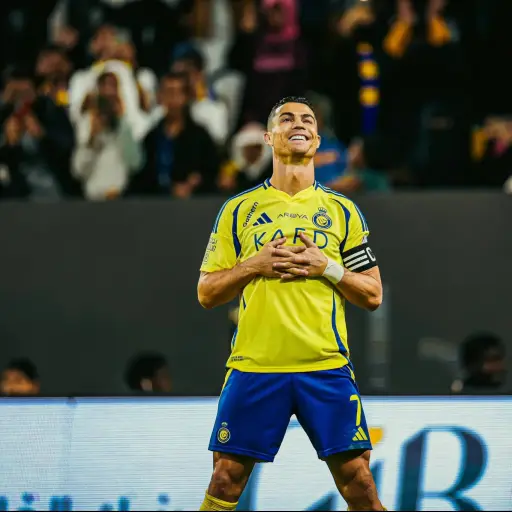 cristiano-ronaldo-915-goles-noviembre-2024-scaled-1.webp ,