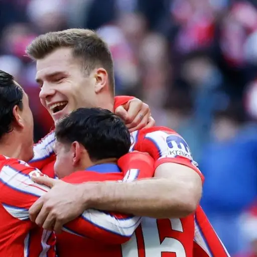 atletico-madrid-visitas-al-barcelona-por-la-liga-diciembre-2024.webp ,