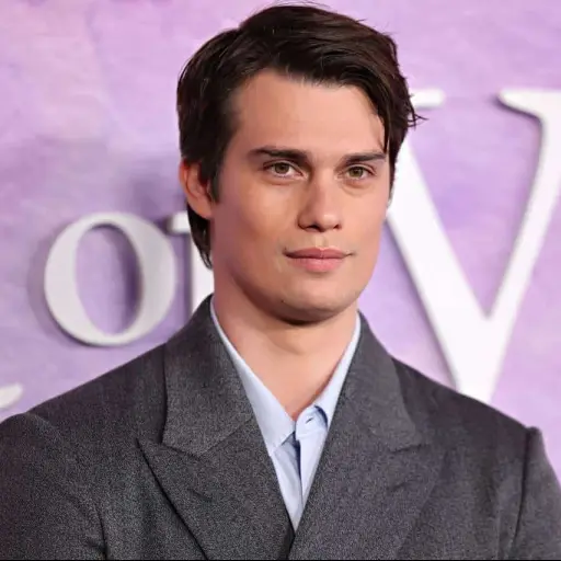 Nicholas-Galitzine.jpeg ,