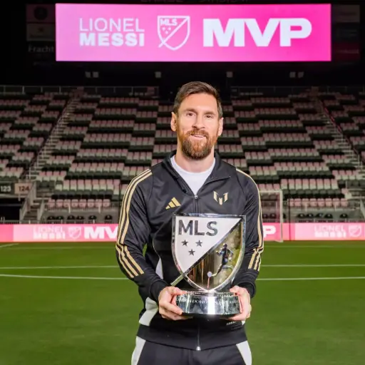 lionel-messi-mvp-de-la-mls-2024-diciembre-2024-scaled-1.webp ,