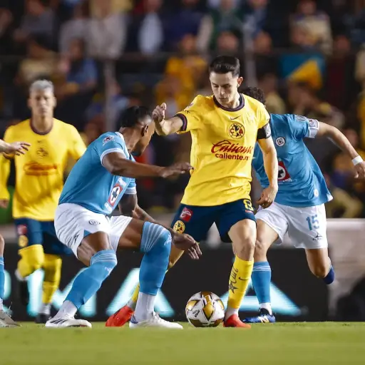 america-cruz-azul-semifinal-de-ida-futbol-mexicano-diciembre-2024-scaled-1.webp ,