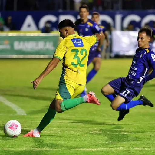 previa-coban-imperial-xinabajul-semifinal-apertura-2024-diciembre-2024.webp ,