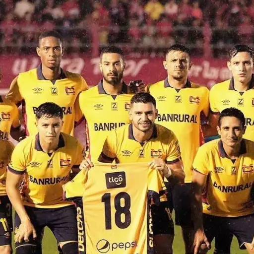 declaraciones-de-marco-dominguez-tras-ser-fichado-por-comunicaciones-diciembre-2024-1.webp ,