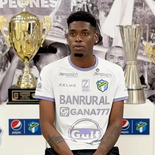 Carlos Nazayro Rivas, jugador de Comunicaciones 