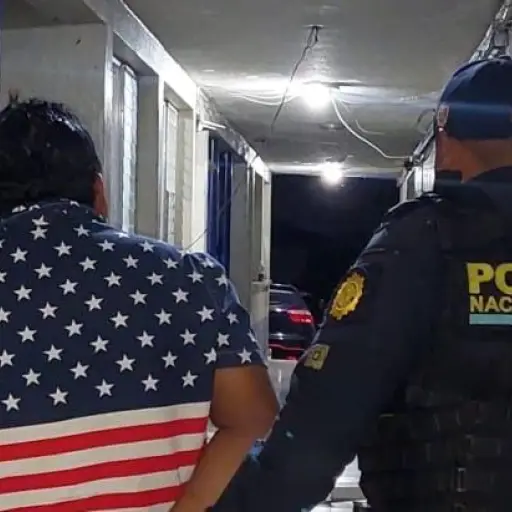 El sindicado supuestamente utilizó un arma blanca para cometer el crimen contra su cónyuge. ,PNC