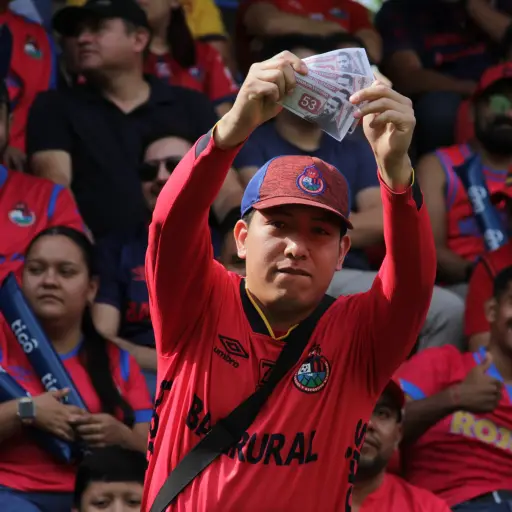 Así fue el recibimiento a Marco Domínguez en El Trébol - Alex Meoño