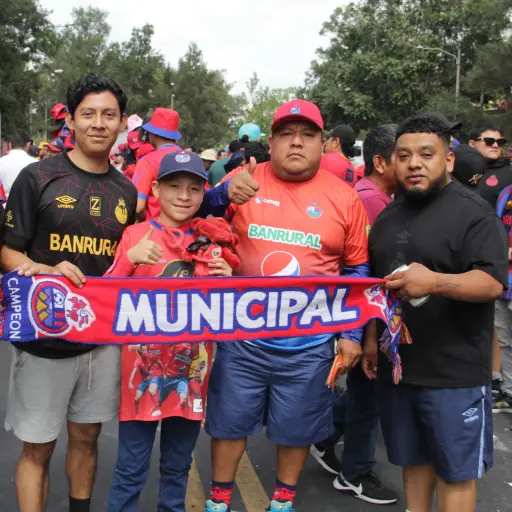 Afición de Municipal le da color al clásico 332