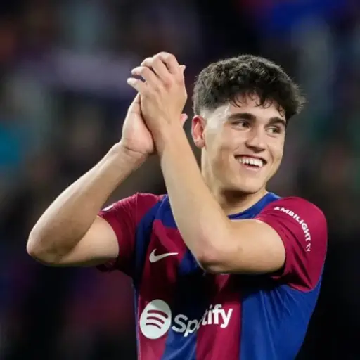 Pau Cubarsí seguirá con F. C. Barcelona hasta junio 2029 