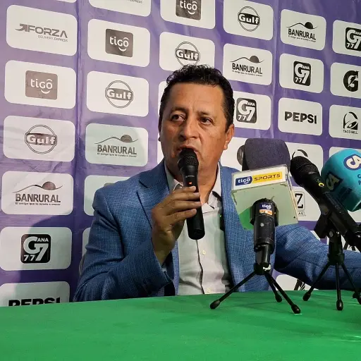 Roberto Montoya, técnico de Cobán Imperial - Alex Meoño