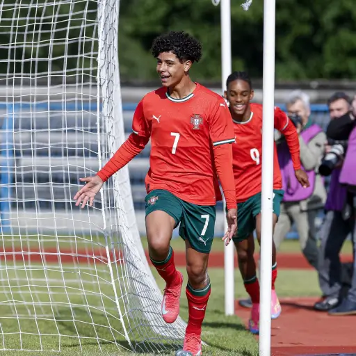 Cristiano Ronaldo Jr se luce con doblete en título de Portugal Sub-15 - Cabine Desportiva
