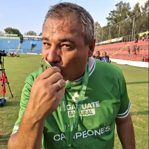 Mauricio Tapia llegó a cuatro títulos con Antigua GFC - Alex Meoño