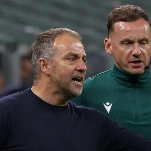 Hansi Flick habló del árbitro tras eliminación del Inter 