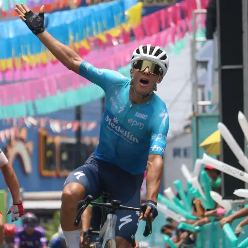 Wilmar Paredes del Team Medellín (Colombia) ganó la segunda etapa de la Vuelta Bantrab 2025 