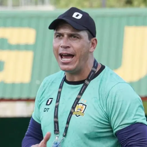 Deportivo Guastatoya confirma la salida de Dwight Pezzarossi como su estratega 