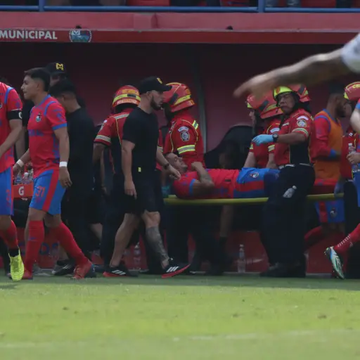 Darwin Torres, capitán de Municipal, sufre rotura del tendón de Aquiles - Alex Meoño