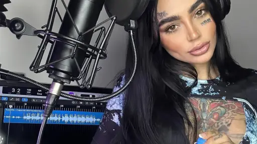 Ana B ,instagram @anabmusic