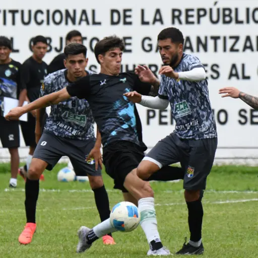 Antigua y Comunicaciones golean en partidos amistosos - Aurora FC/Comunicaciones FC