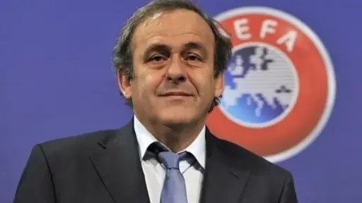 Michel Platini sufrió el robo de una veintena de trofeos 
