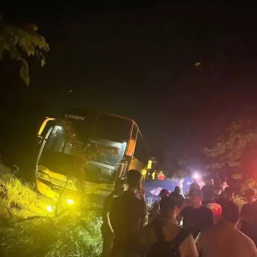 Bus de Malacateco sufre accidente tras partido ante Mictlán - RR.SS.
