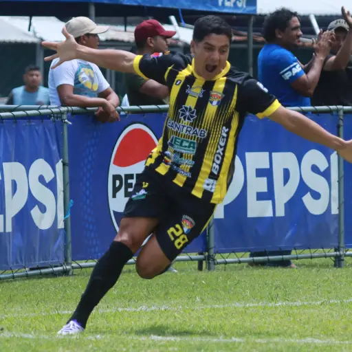 Celebración de Jorge Ticurú de Aurora - Alex Meoño