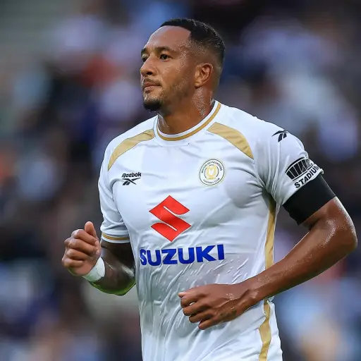 Méndez-Laing inició la temporada con su nuevo club - instagram @mendezlaing11
