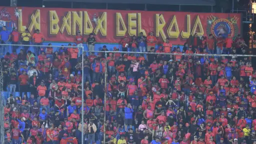 Aficionados de Municipal en el Estadio Manuel Felipe Carrera 'El Trébol' - Alex Meoño