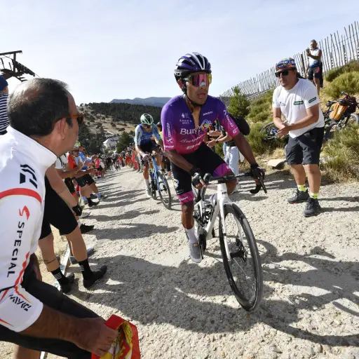 Sergio Chumil completa la Vuelta a España 2025 - Burgos BH