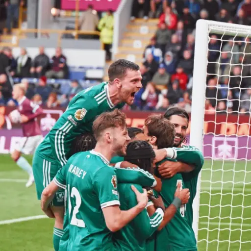 Liverpool mantiene invicto y pleno en la Premier League 