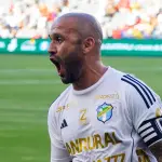 José Contreras fue la gran figura del clásico amistoso internacional jugado en Los Ángeles, California, Estados Unidos 