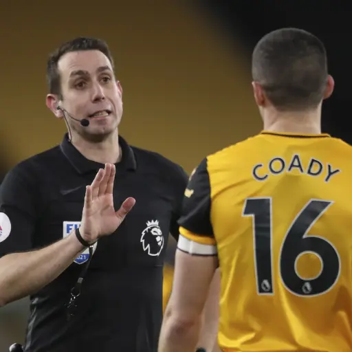 El exárbitro David Coote se declara culpable 