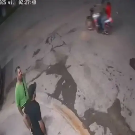 Motoladrones baleados.  ,Captura de pantalla video X.