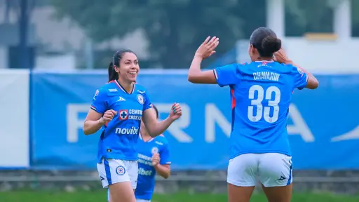 Ana Lucía Martínez volvió a anotar con Cruz Azul - Cruz Azul