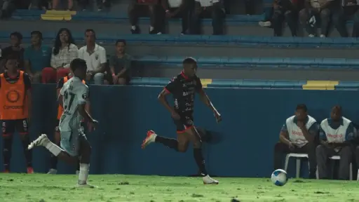 Romario da Silva fue elegido el Jugador del Partido entre San Miguelito y Xelajú 